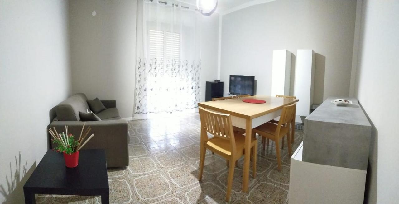 Casa Buono - Aeroporto Di Capodichino Appartement Napels Buitenkant foto